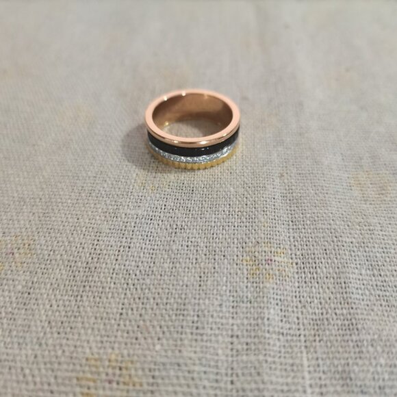 Boucheron Quatre Classique Ring - Picture 2 of 7